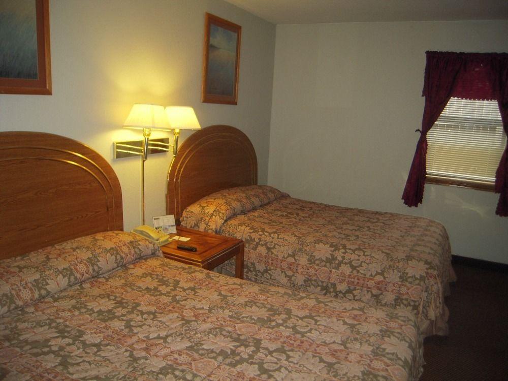 Oak Hill Inn And Suites Tahlequah Buitenkant foto
