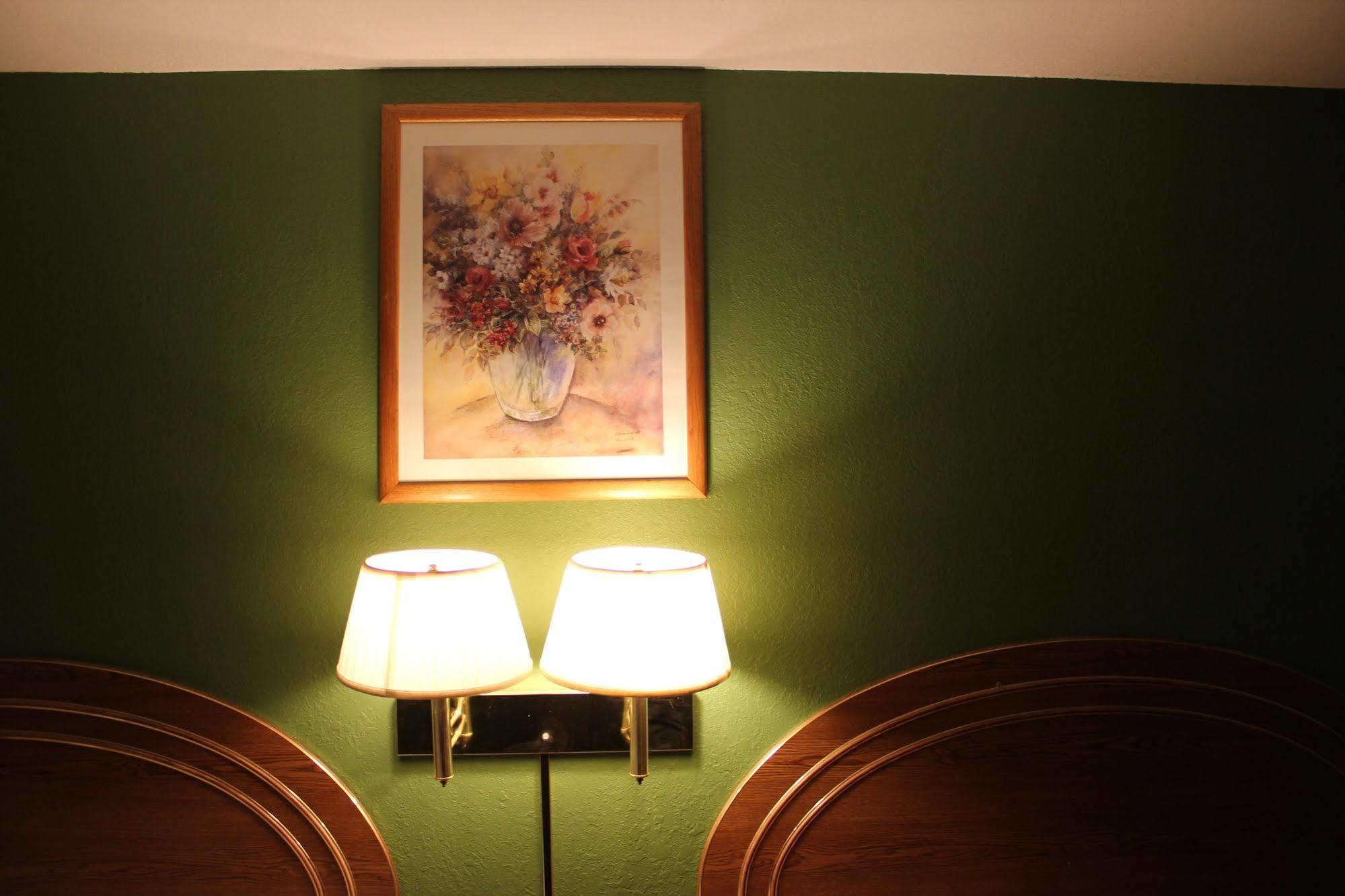 Oak Hill Inn And Suites Tahlequah Buitenkant foto